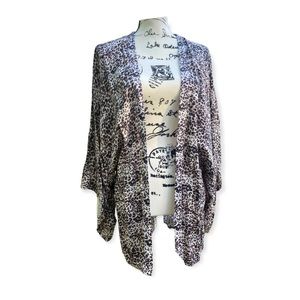 SIM & SAM Leopard Print Kimono